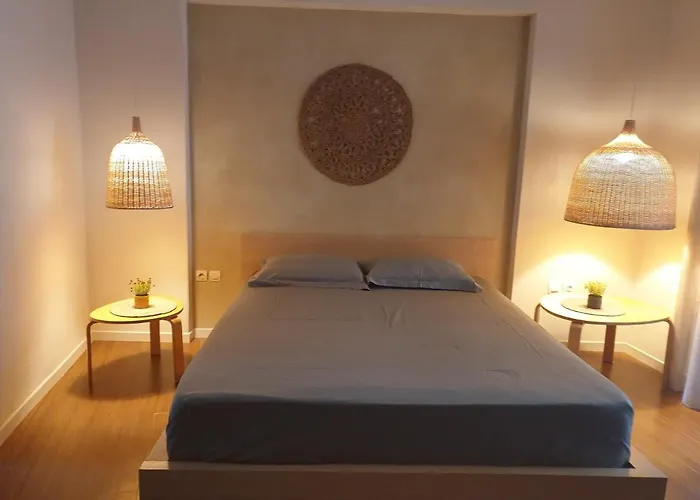 Апартаменты A Pleasent Small -studio Close To The Port Of Волос