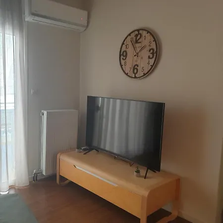 A Pleasent Small -studio Close To The Port Of