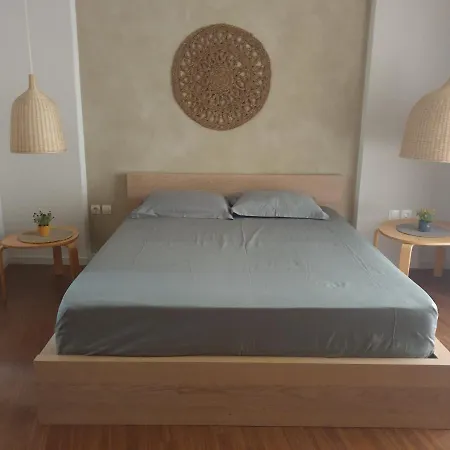 A Pleasent Small -studio Close To The Port Of